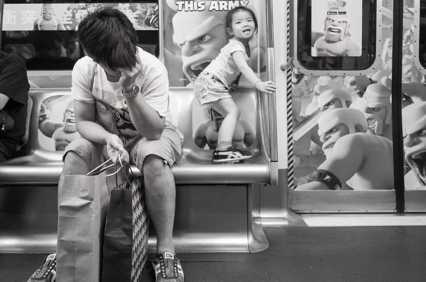 I Shoot People In The Street And Like To Watch Through My Camera The Human Expressions