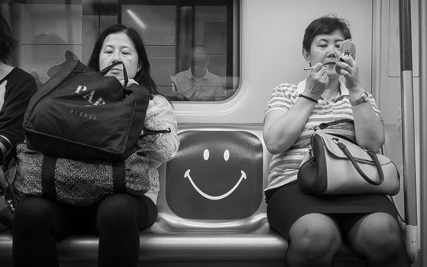 I Shoot People In The Street And Like To Watch Through My Camera The Human Expressions