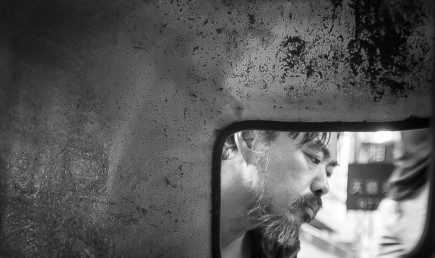 I Shoot People In The Street And Like To Watch Through My Camera The Human Expressions