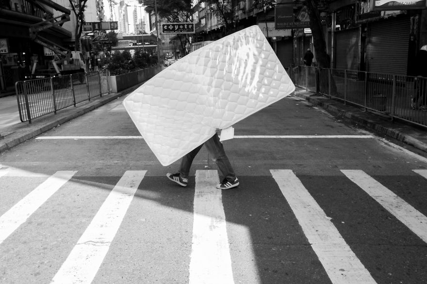 I Shoot People In The Street And Like To Watch Through My Camera The Human Expressions