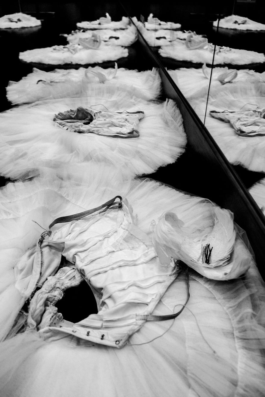 Russian Ballet Photographer Darian Volkova Shares Behind The Stage Life Of Dancers