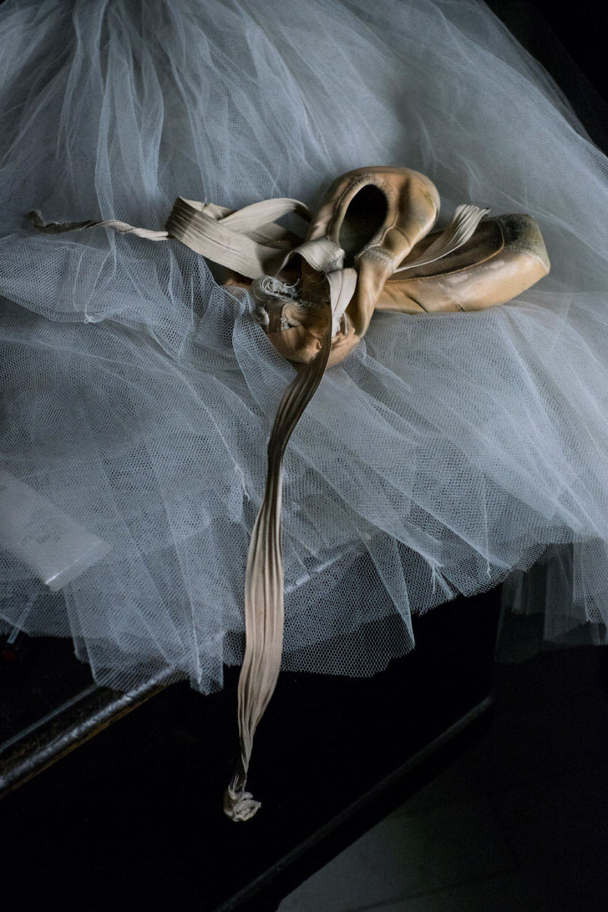 Russian Ballet Photographer Darian Volkova Shares Behind The Stage Life Of Dancers