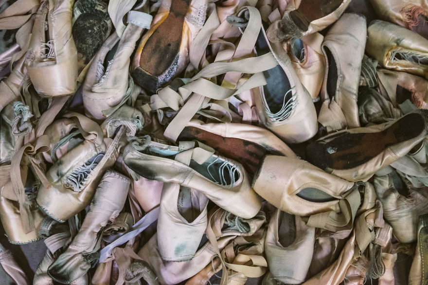 Russian Ballet Photographer Darian Volkova Shares Behind The Stage Life Of Dancers