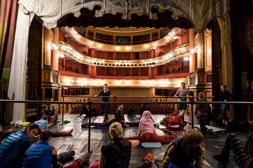 Russian Ballet Photographer Darian Volkova Shares Behind The Stage Life Of Dancers