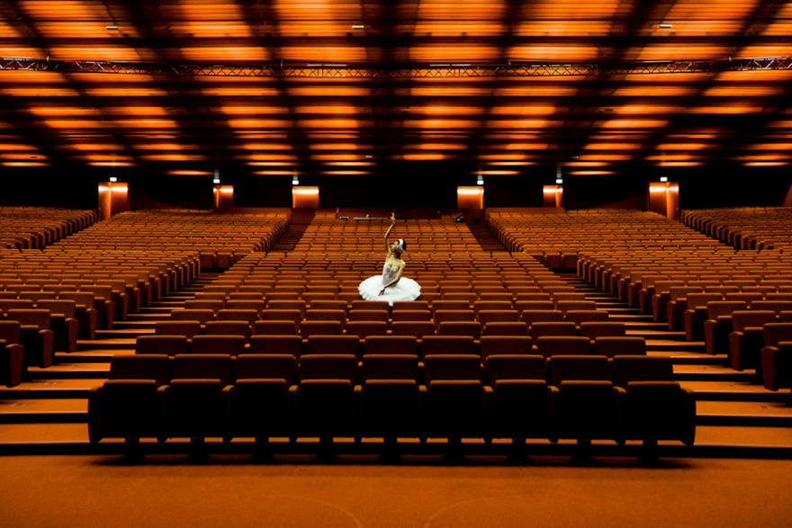 Russian Ballet Photographer Darian Volkova Shares Behind The Stage Life Of Dancers