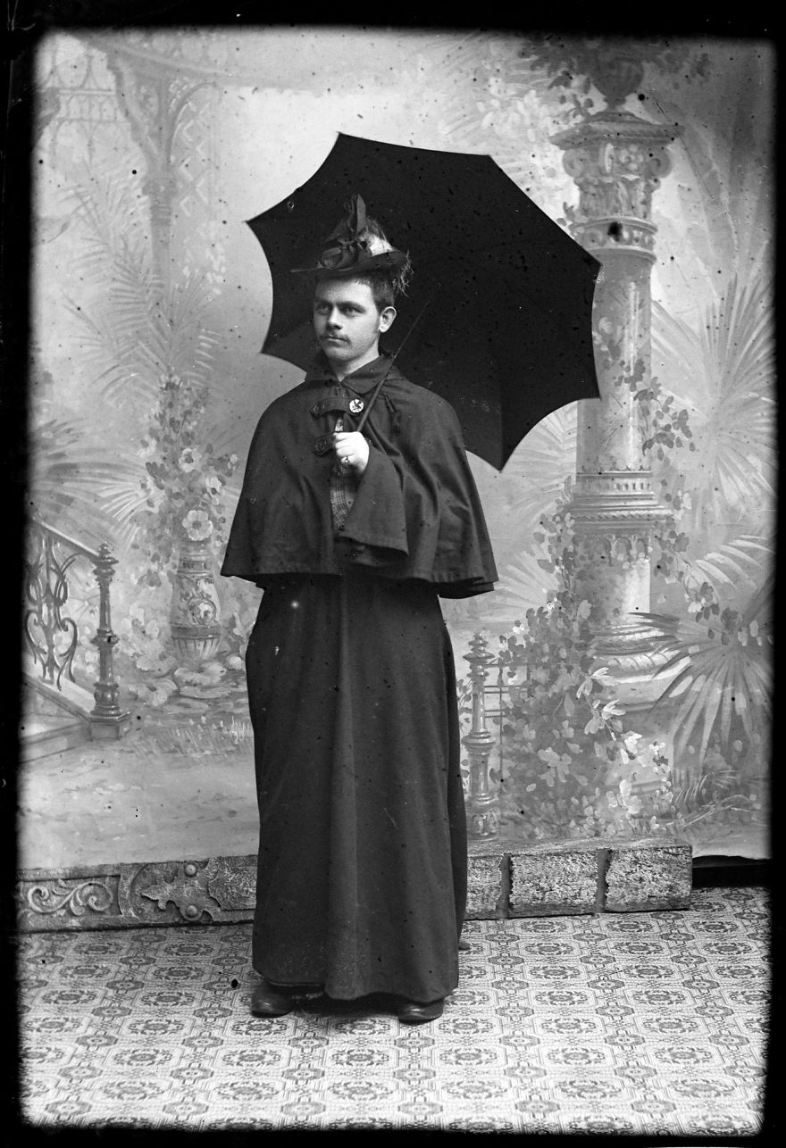 100-Year-Old Private Photos Show Two Cool Women Playing With Gender Roles 100-Year-Old Private Photos Show Two Cool Women Playing With Gender Roles