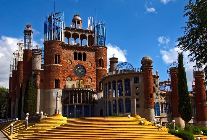 This Man Is Building A Cathedral Out Of Nothing For Almost 50 Years