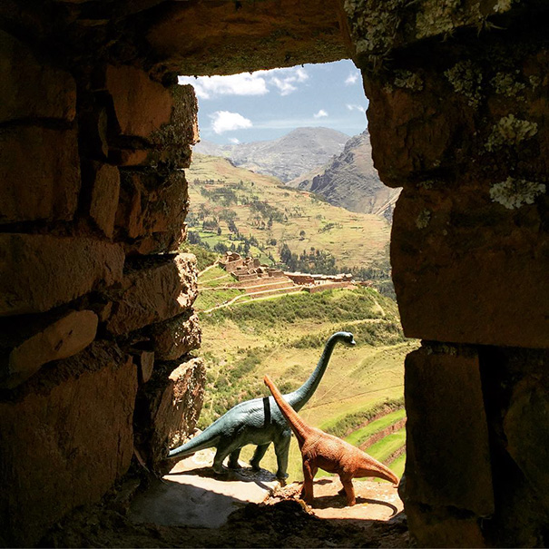travel-photography-dinosaur-toys-dinodinaseries-jorge-saenz-123