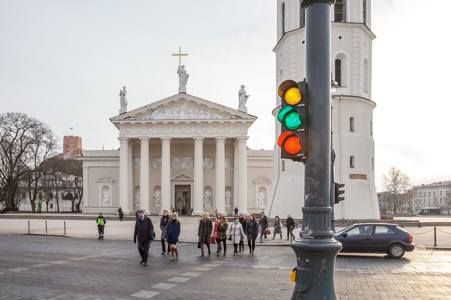 Vilnius Traffic Lights Adopt The Colors Of The Lithuanian Flag To Celebrate The Independence Day