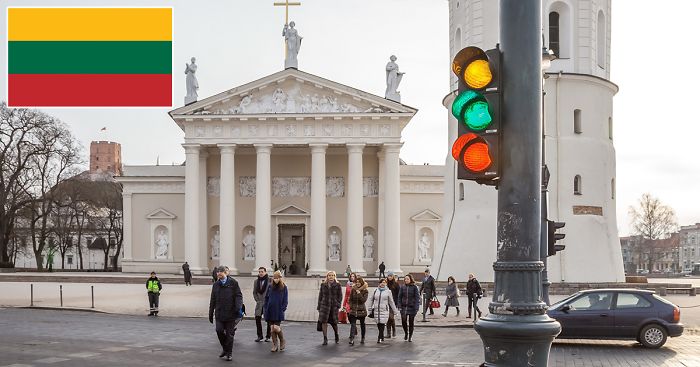 Vilnius Traffic Lights Adopt The Colors Of The Lithuanian Flag To Celebrate The Independence Day