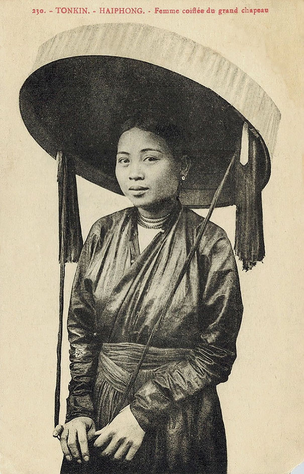 Unknown Tonkin Lady With Big Hat