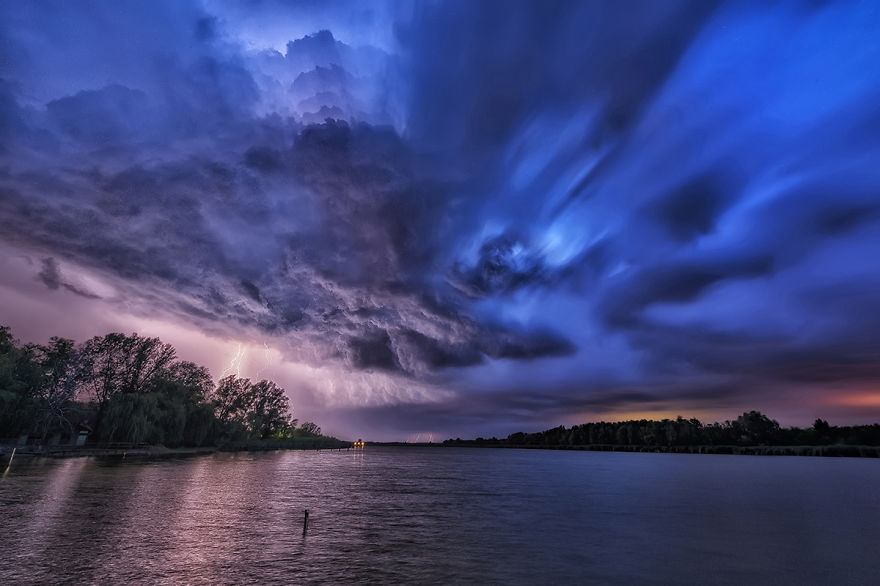 I Risk My Life To Be A Stormhunter