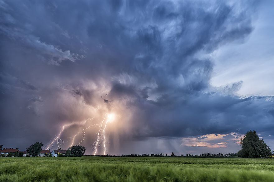 I Risk My Life To Be A Stormhunter