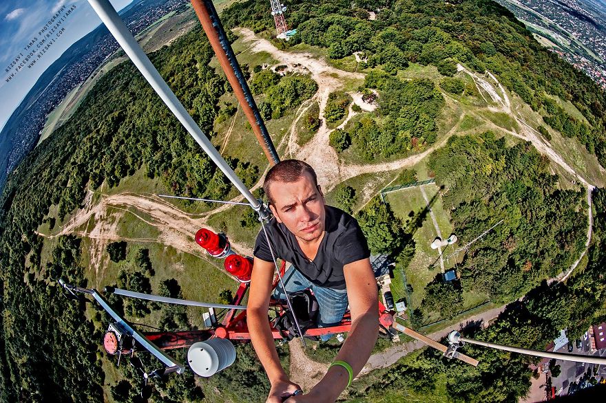 I Risk My Life To Photograph My Hometown Budapest From The Best Angle