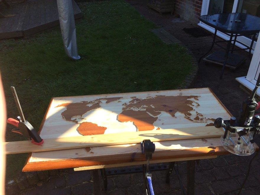 I Turned My Old Coffee Table In A Glow-In-The-Dark Epoxy Map Of The World I Turned My Old Coffee Table In A Glow-In-The-Dark Epoxy Map Of The World