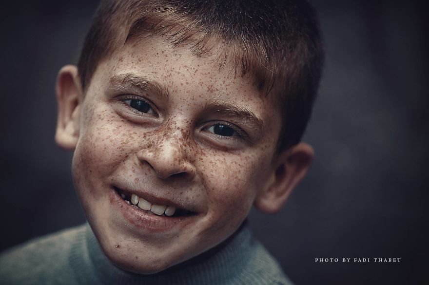 Palestinian Photographer Captured The Colors Of Children's Eyes In Gaza Palestinian Photographer Captured The Colors Of Children's Eyes In Gaza