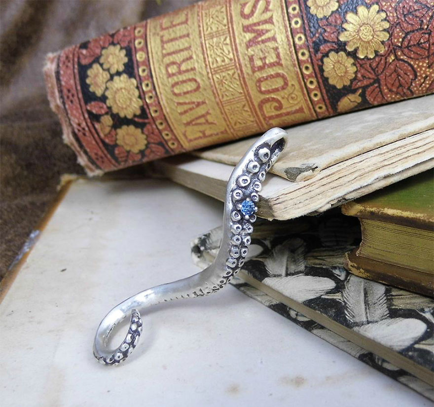 Studio Hibernacula Creates Hand Made Occult And Spiritual Wonders You Can Wear Every Day! Studio Hibernacula Creates Hand Made Occult And Spiritual Wonders You Can Wear Every Day!