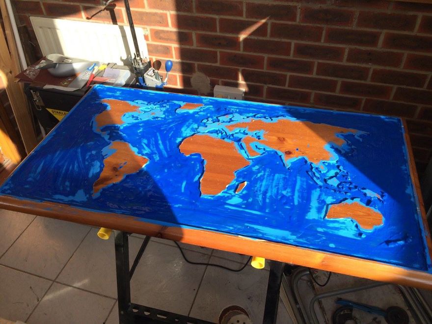 I Turned My Old Coffee Table In A Glow-In-The-Dark Epoxy Map Of The World I Turned My Old Coffee Table In A Glow-In-The-Dark Epoxy Map Of The World