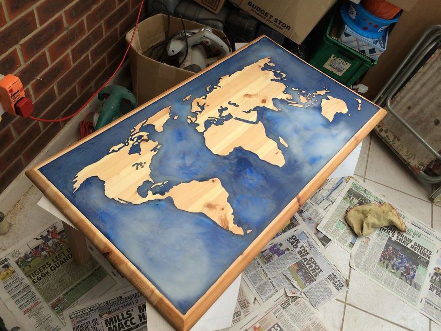 I Turned My Old Coffee Table In A Glow-In-The-Dark Epoxy Map Of The World I Turned My Old Coffee Table In A Glow-In-The-Dark Epoxy Map Of The World