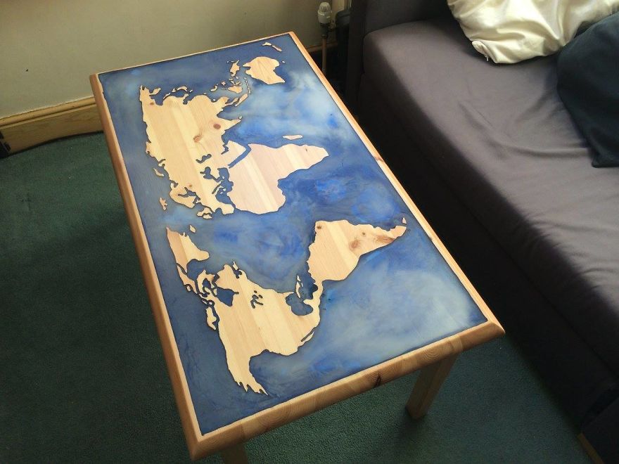I Turned My Old Coffee Table In A Glow-In-The-Dark Epoxy Map Of The World
