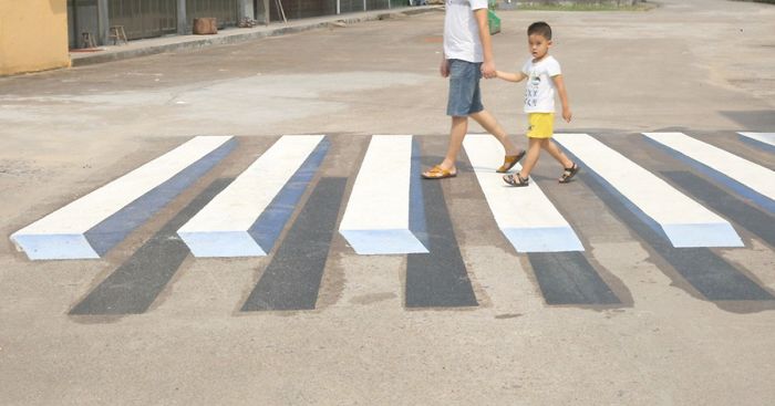 India To Use 3D Paintings As Speed Breakers To Slow Down Dangerous Drivers