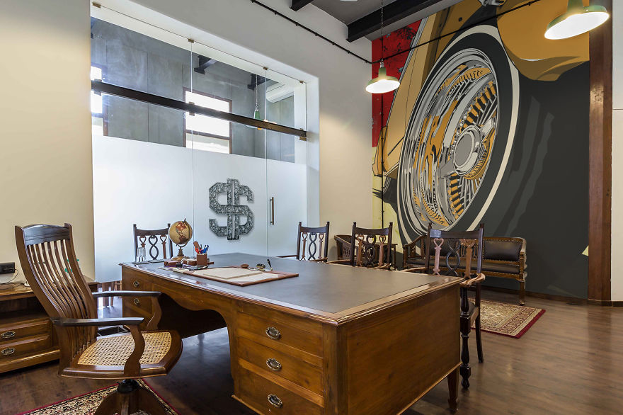 5 Ways To Pimp Up Mansions Of Troubled Rappers - 50 Cent Vs. Kanye West