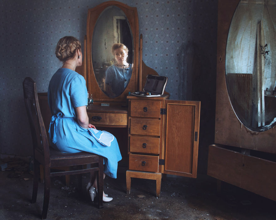 I Created An Alternative 1950's Homemaker