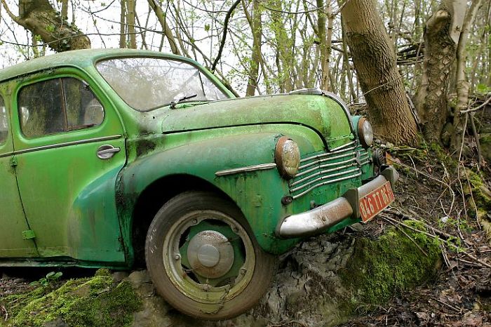 I Found An Amazing Vintage Cars Museum With Exhibits Overtaken By Nature I Found An Amazing Vintage Cars Museum With Exhibits Overtaken By Nature