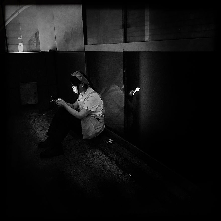 I Spent 120 Hours Documenting Hong Kong Street Life And These Are The Results I Spent 120 Hours Documenting Hong Kong Street Life And These Are The Results