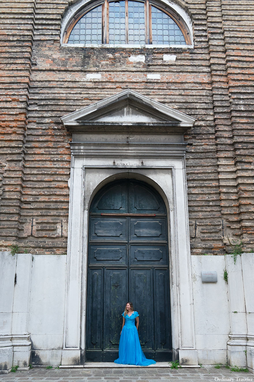 I've Traveled Around The World With A Cinderella Dress To Capture The Beauty Of Traveling Solo