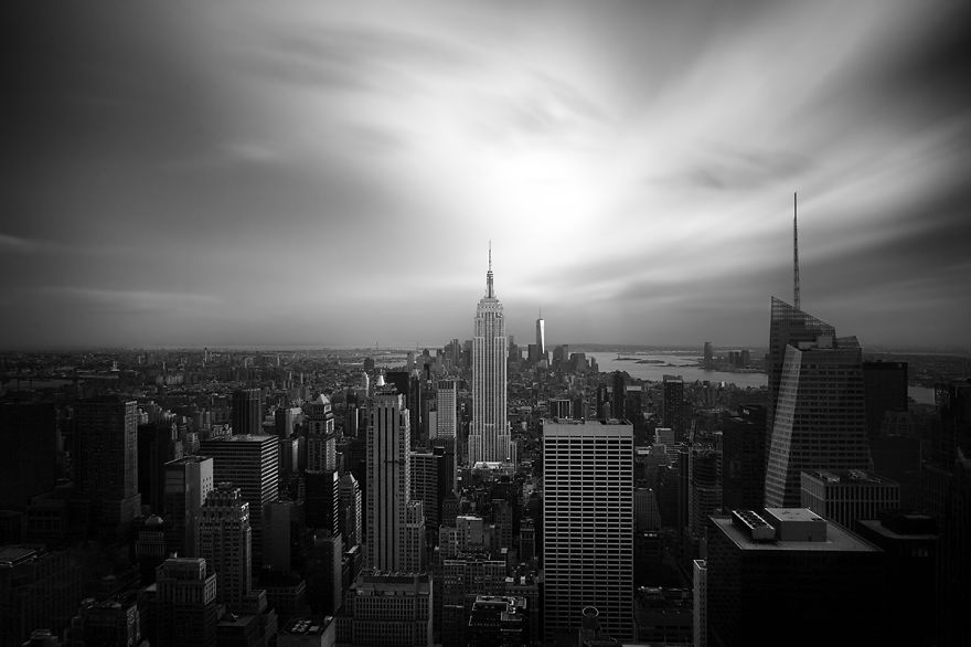 Famous New York City Landmarks In Haunting Black And White Photos Famous New York City Landmarks In Haunting Black And White Photos