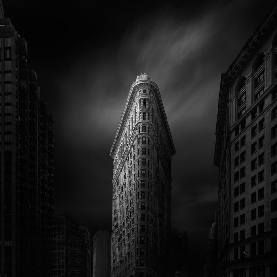 Famous New York City Landmarks In Haunting Black And White Photos Famous New York City Landmarks In Haunting Black And White Photos