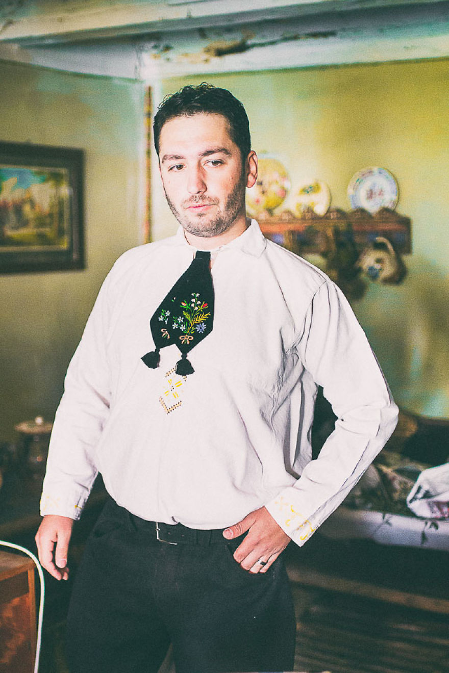 Amazing Pictures From A Romanian Traditional Wedding Amazing Pictures From A Romanian Traditional Wedding