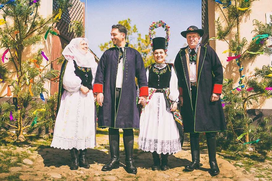 Amazing Pictures From A Romanian Traditional Wedding Amazing Pictures From A Romanian Traditional Wedding