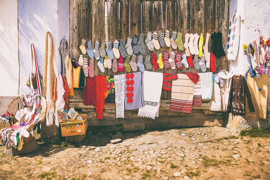 Amazing Pictures From A Romanian Traditional Wedding Amazing Pictures From A Romanian Traditional Wedding