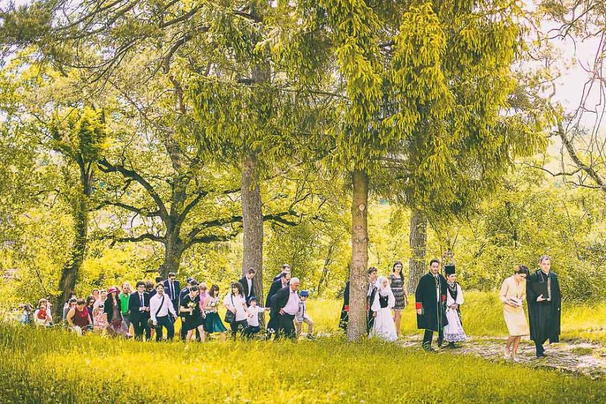 Amazing Pictures From A Romanian Traditional Wedding