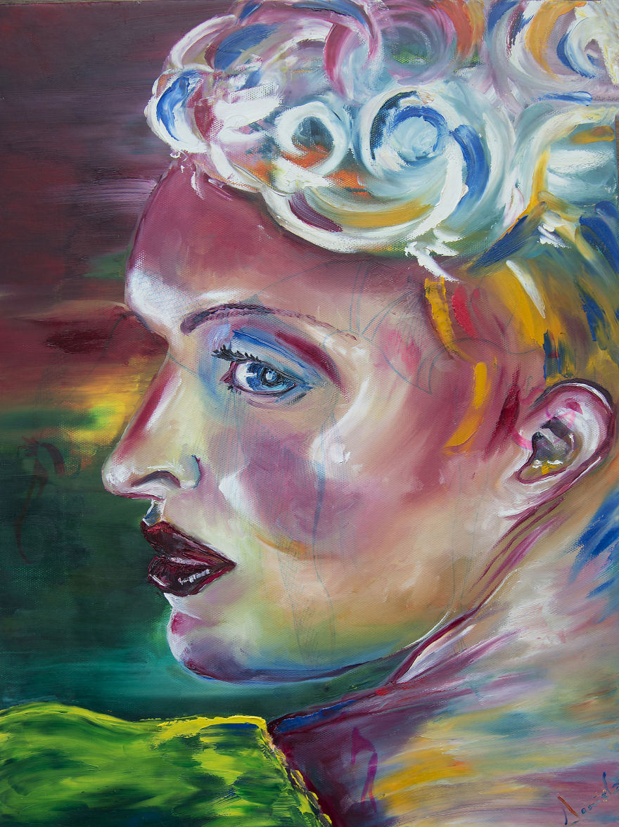 I Paint Colourful Portraits Using My Fingers