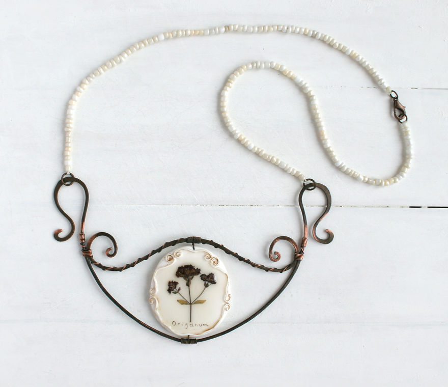 I Create Nature And Nostalgia Inspired Jewelry With Real Pressed Flowers I Create Nature And Nostalgia Inspired Jewelry With Real Pressed Flowers