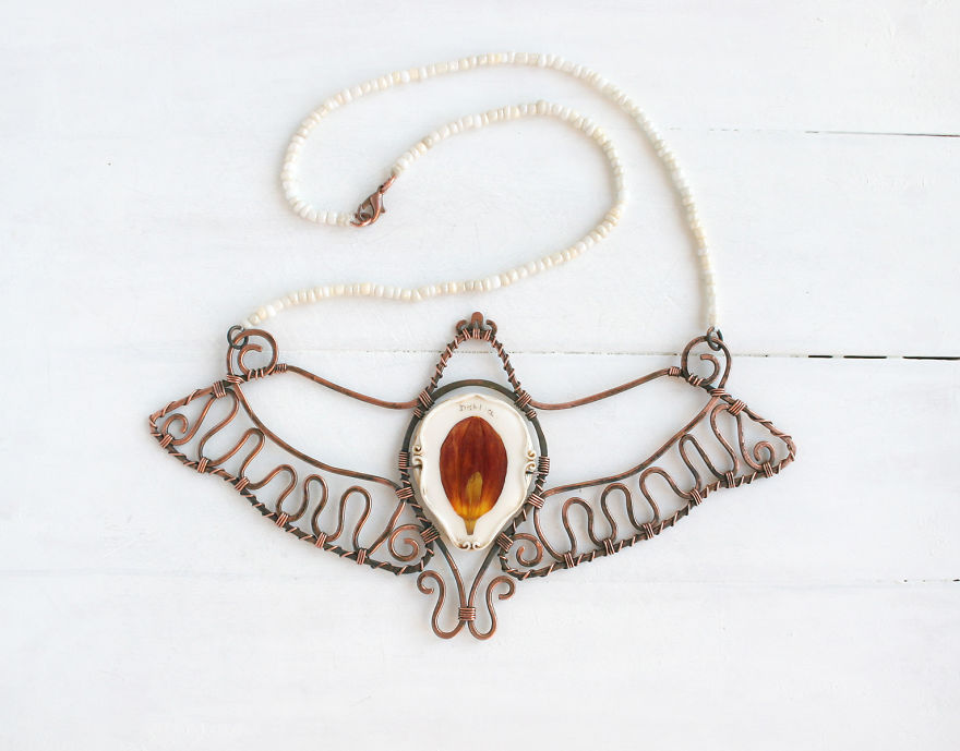 I Create Nature And Nostalgia Inspired Jewelry With Real Pressed Flowers I Create Nature And Nostalgia Inspired Jewelry With Real Pressed Flowers