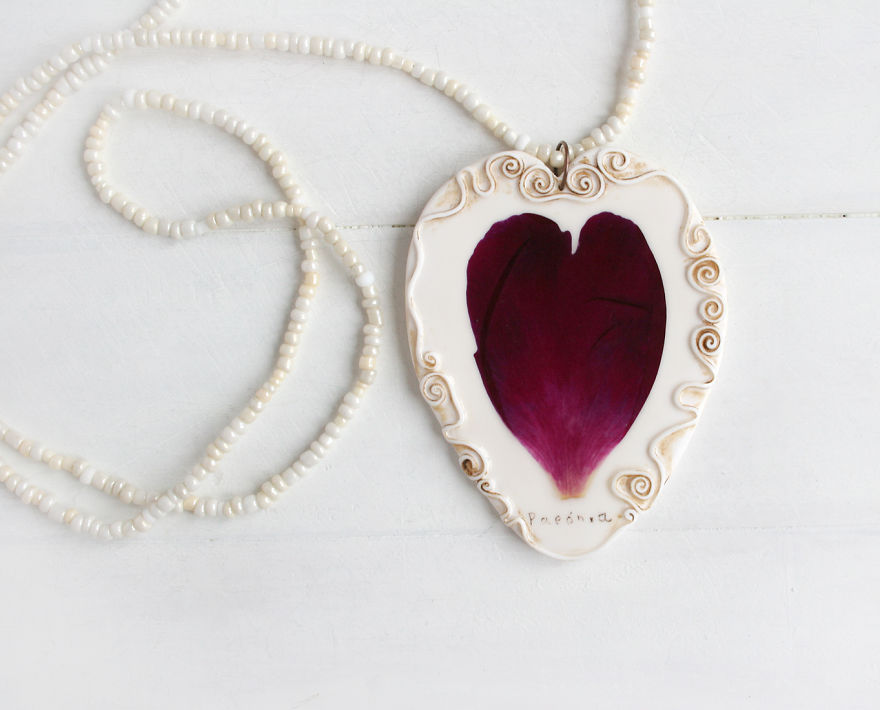 I Create Nature And Nostalgia Inspired Jewelry With Real Pressed Flowers I Create Nature And Nostalgia Inspired Jewelry With Real Pressed Flowers