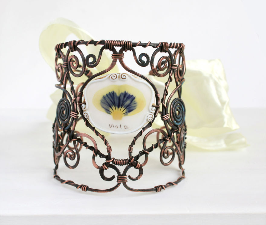 I Create Nature And Nostalgia Inspired Jewelry With Real Pressed Flowers I Create Nature And Nostalgia Inspired Jewelry With Real Pressed Flowers