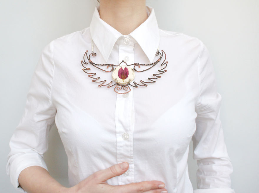 I Create Nature And Nostalgia Inspired Jewelry With Real Pressed Flowers I Create Nature And Nostalgia Inspired Jewelry With Real Pressed Flowers