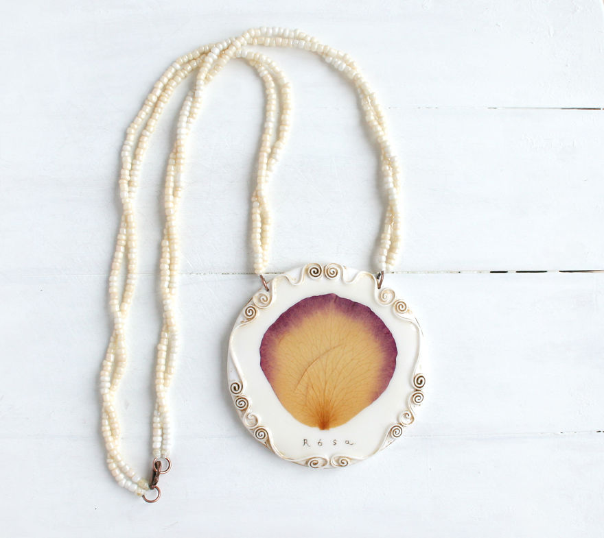 I Create Nature And Nostalgia Inspired Jewelry With Real Pressed Flowers I Create Nature And Nostalgia Inspired Jewelry With Real Pressed Flowers