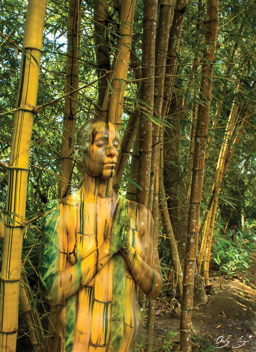 I Paint People Into The World