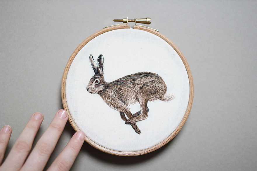 I Transform Pets Into Hand-Embroidered Portraits