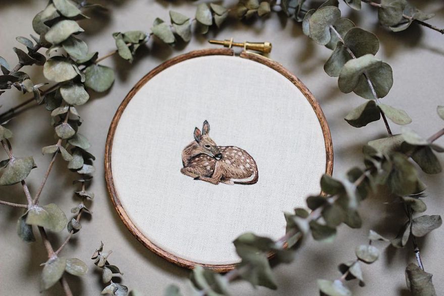 I Transform Pets Into Hand-Embroidered Portraits