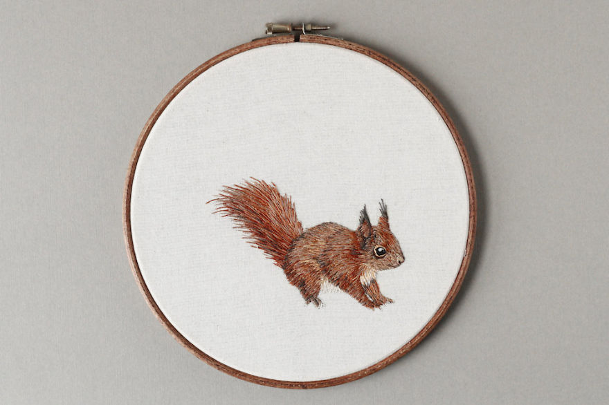 I Transform Pets Into Hand-Embroidered Portraits