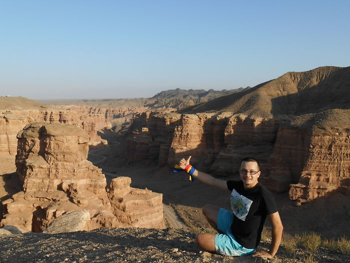 I Left Home With 80 Dollars And Traveled To 80 Countries By Hitchhiking