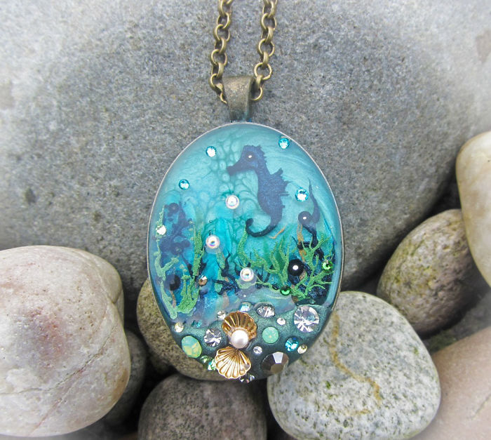 I Paint Miniature Scenes With Pins And Tiny Brushes In Resin.