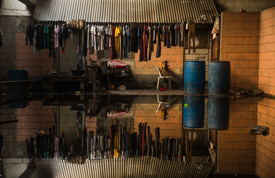 I’ve Been Photographing Slums To Show That Life In Poverty Is Not What You Think Of I’ve Been Photographing Slums To Show That Life In Poverty Is Not What You Think Of